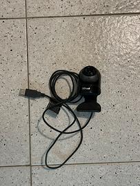 Webcam Trust con attacco universale - USB