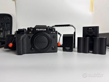 Fujifilm X-T4 pari al nuovo - 5.800 scatti + Lenti
