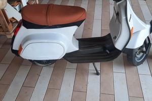 Vespa 50 Anno 2009 