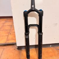 Forcella Fox Rhytm e mono Float Evol