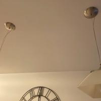 coppia di lampadari in vetro bianco e rosso