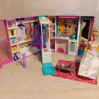 armadio di Barbie 