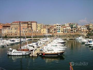 Posto barca porto di Nettuno
