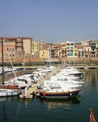 Posto barca porto di Nettuno