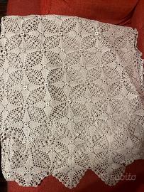 Coperta fatta a mano all’uncinetto