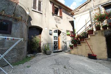 3 LOCALI A TORRICELLA IN SABINA