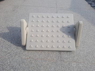 Poggiapiedi regolabile