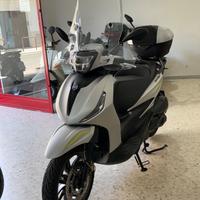 Beverly 300