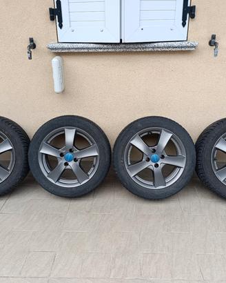 Cerchi in lega 15" per Fiat 500 + gomme invernali 