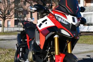 ducati multistrada v4 pikes peak 