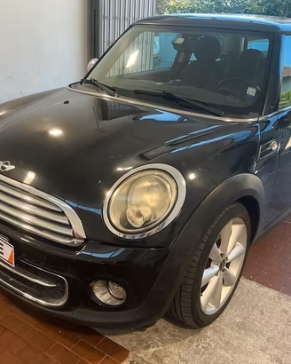 Mini 1.6 16V Cooper D soli 100.000km