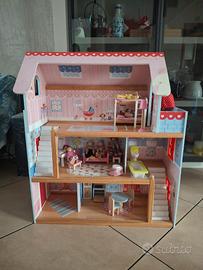 casa bambole di legno