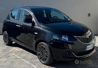 Lancia Ypsilon III 1.0 firefly hybrid Gold s&s 70c