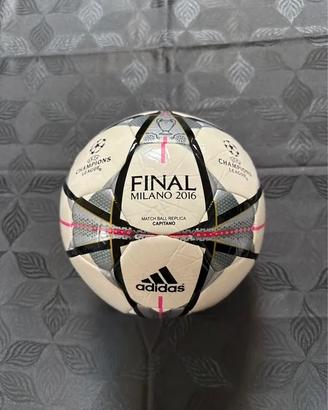 Pallone da calcio Adidas Milano 2016