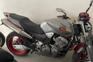 HONDA HORNET 900