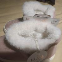 paio di scarpe imbottite 40/41