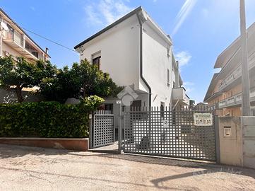 CASA SEMINDIPENDENTE A SPOLTORE