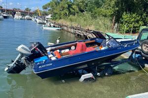 Barca motoscafo glastron