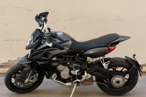 Mv agusta rivale 800 abs