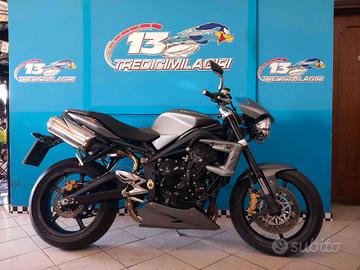 TRIUMPH STREET TRIPLE 675 R