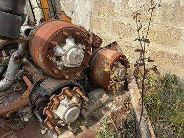 3 assali semirimorchio Menci SL 9000