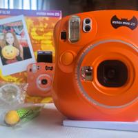 Fujifilm Instax Mini 25 – Halloween Edition –