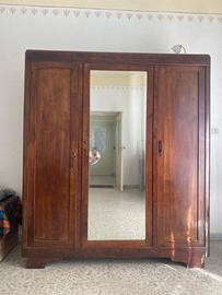 Camera da letto in noce inizio Novecento