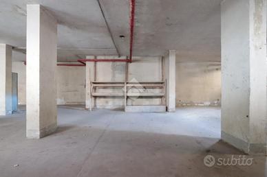 MAGAZZINO A CASALE MONFERRATO