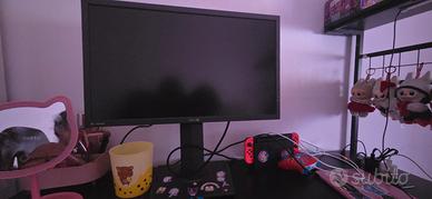 schermo gaming + console Wii switch uno 