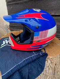 Casco shoei
