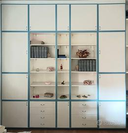 libreria modulare in legno laccato bianco