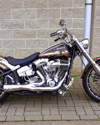 Harley Davidson breakout cvo