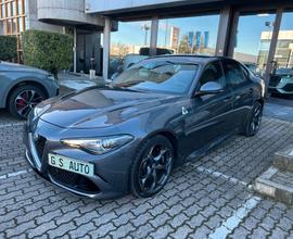 Alfa Romeo Giulia 2.9 T V6 AT8 Quadrifoglio