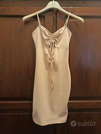 vestito elegante estivo beige