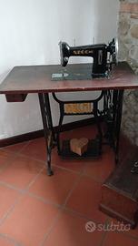 macchina da cucire Necchi