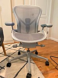 Herman Miller Aeron Size B Fully Loaded – Mineral