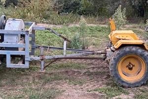 Trattore + macchina nocciole 2.000