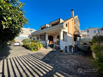 Villa 470 mq con spazio esterno - san prisco