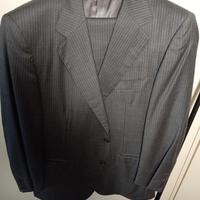 abito grigio gessato