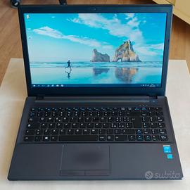 Notebook 15,6" Intel i5 SSD 500 GB 8 GB RAM