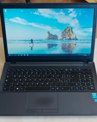 Notebook 15,6" Intel i5 SSD 500 GB 8 GB RAM