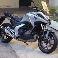 Honda nc750x 2025 300 km