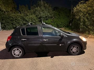 RENAULT Clio 3a serie - NEOPATENTATI