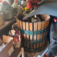 Attrezzatura per fare il vino