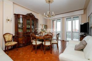 APPARTAMENTO ALL' ULTIMO PIANO DI AMPIE METRATURE