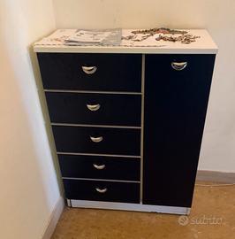 Mobiletto cassettiera con anta