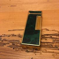 Accendino a gas Dunhill, anni '70, verde e oro.