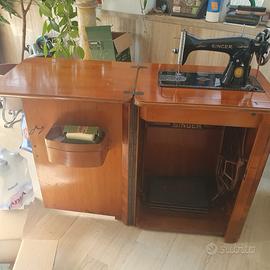 Macchina da Cucire SINGER con  Mobile in Legno