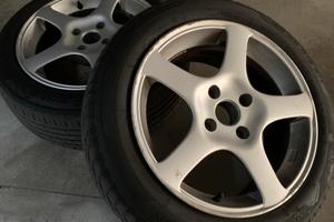 Cerchi e gomme 16