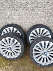 Cechi in lega Ford fiesta da 16 con gomme 